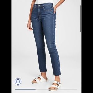 Gap Cigarette Jean in dark indigo size 27 / 4